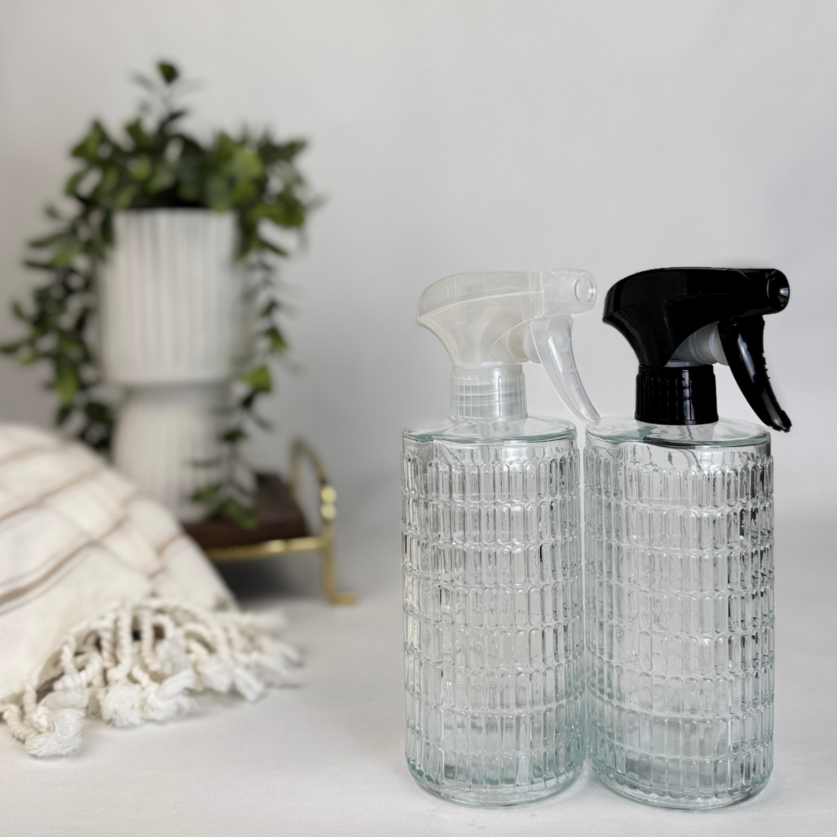 Retro Glass Bottle Dispenser product detail